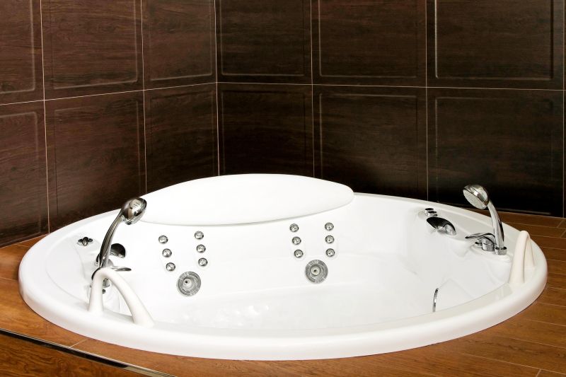 Stylish Bathtub Features